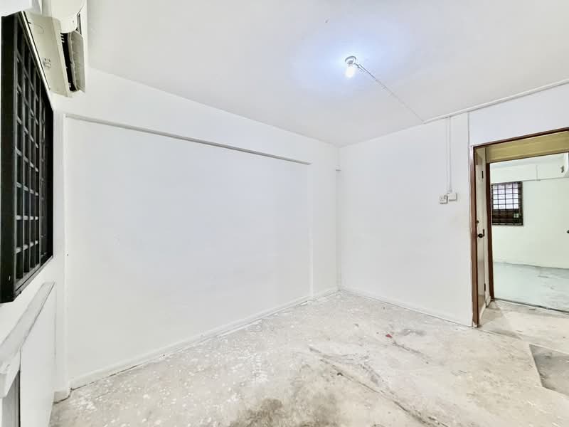 442 Clementi Avenue 3, 442 Clementi Avenue 3, 2 Bedrooms, 732 sqft, HDB Flat For Sale, by Qristine Goh, 500216991 - Interior - PropertyGuru.com.sg