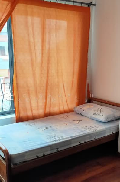 Lor Ong Lye / Lor Lew Lian, Lor Ong Lye / Lor Lew Lian, Room Rental, 110 sqft, Corner Terrace For Rent, by ANGELA HAN SIEW JONG, 500217002 - Bedroom - PropertyGuru.com.sg