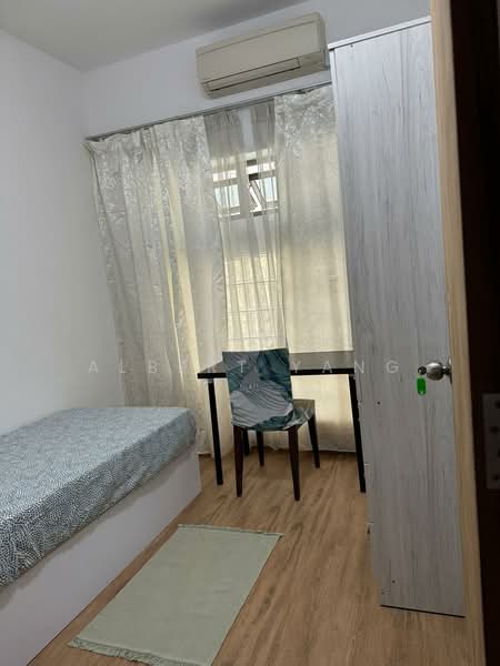 Azalea Park Condo, 2 Flora Road, Room Rental, 100 sqft, Condominium For Rent, by Albert Yang, 500217007 - Bedroom - PropertyGuru.com.sg