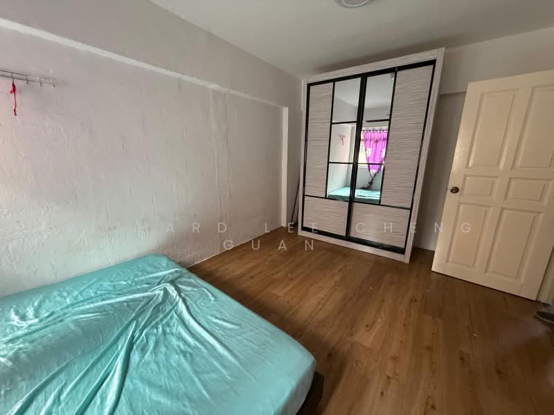 428 Jurong West Avenue 1, 428 Jurong West Avenue 1, 2 Bedrooms, 700 sqft, HDB Flat For Rent, by Richard Lee Cheng Guan, 500217008 - Bedroom - PropertyGuru.com.sg