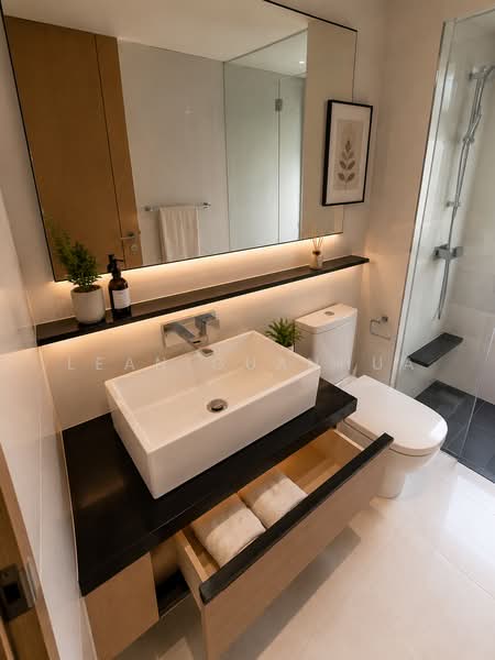 Marina Bay Residences, 18 Marina Boulevard, 2 Bedrooms, 980 sqft, Condominium For Rent, by Lean Guanhua, 500217012 - Bathroom - PropertyGuru.com.sg
