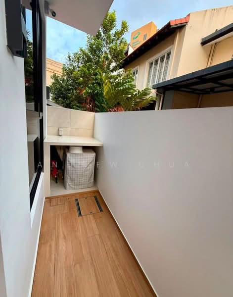 Eng Aun Park, Jalan Novena Utara, 2 Bedrooms, 1,060 sqft, Semi-Detached House For Rent, by Andrew Chua, 500217025 - Exterior - PropertyGuru.com.sg