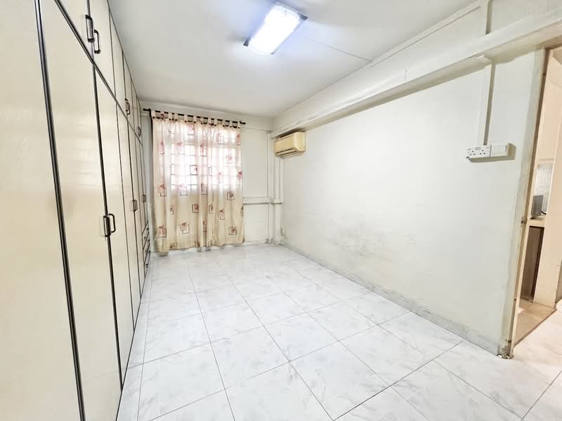 97 Commonwealth Crescent, 97 Commonwealth Crescent, 2 Bedrooms, 731 sqft, HDB Flat For Sale, by Kayla Lim 芮名, 500217027 - Bedroom - PropertyGuru.com.sg