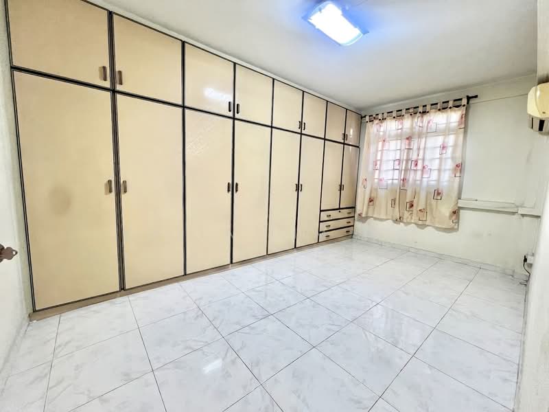 97 Commonwealth Crescent, 97 Commonwealth Crescent, 2 Bedrooms, 731 sqft, HDB Flat For Sale, by Kayla Lim 芮名, 500217027 - Bedroom - PropertyGuru.com.sg