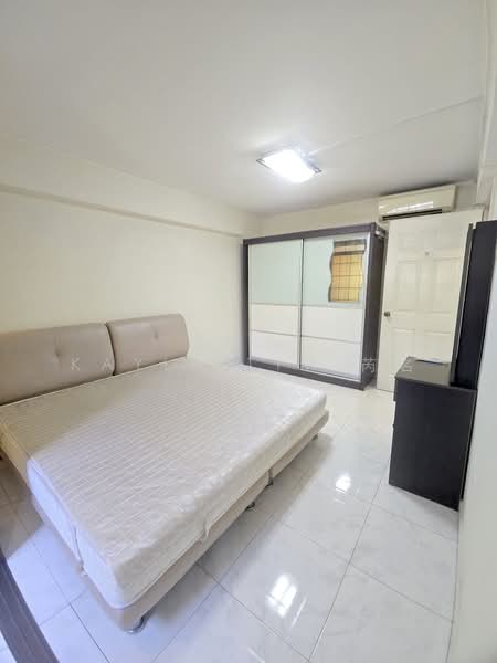 97 Commonwealth Crescent, 97 Commonwealth Crescent, 2 Bedrooms, 731 sqft, HDB Flat For Sale, by Kayla Lim 芮名, 500217027 - Bedroom - PropertyGuru.com.sg