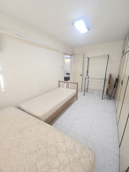 97 Commonwealth Crescent, 97 Commonwealth Crescent, 2 Bedrooms, 731 sqft, HDB Flat For Sale, by Kayla Lim 芮名, 500217027 - Bedroom - PropertyGuru.com.sg