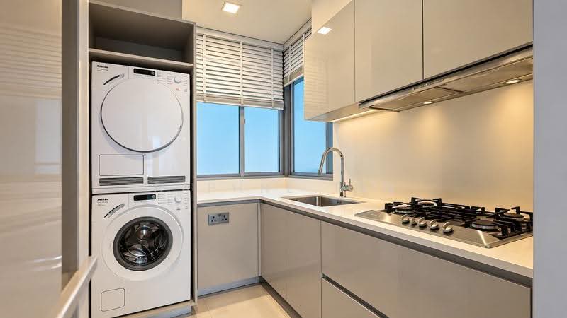 Hilltops, 101 Cairnhill Circle, Orchard / River Valley, 3 Bedrooms, 1,711 sqft, Condominium For Sale, by Daphne Tan, 500217032 - Wet Kitchen - PropertyGuru.com.sg