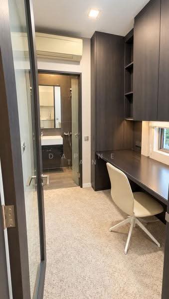 Hilltops, 101 Cairnhill Circle, Orchard / River Valley, 3 Bedrooms, 1,711 sqft, Condominium For Sale, by Daphne Tan, 500217032 - Utility turned Study with toilet - PropertyGuru.com.sg