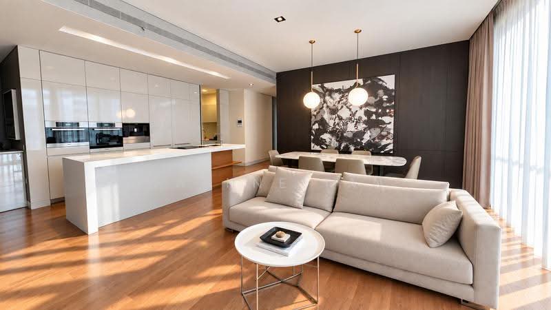 Hilltops, 101 Cairnhill Circle, Orchard / River Valley, 3 Bedrooms, 1,711 sqft, Condominium For Sale, by Daphne Tan, 500217032 - Living Room - PropertyGuru.com.sg