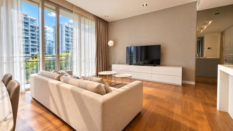 Hilltops, 101 Cairnhill Circle, Orchard / River Valley, 3 Bedrooms, 1,711 sqft, Condominium For Sale, by Daphne Tan, 500217032 - Living Room - PropertyGuru.com.sg