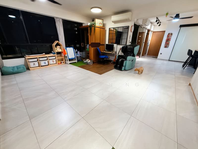 463B Bukit Batok Street 41, 463B Bukit Batok Street 41, 3 Bedrooms, 1,216 sqft, HDB Flat For Sale, by Carolyn Ng, 500217033 - Living Room - PropertyGuru.com.sg