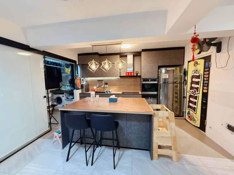 463B Bukit Batok Street 41, 463B Bukit Batok Street 41, 3 Bedrooms, 1,216 sqft, HDB Flat For Sale, by Carolyn Ng, 500217033 - Kitchen & Dining - PropertyGuru.com.sg