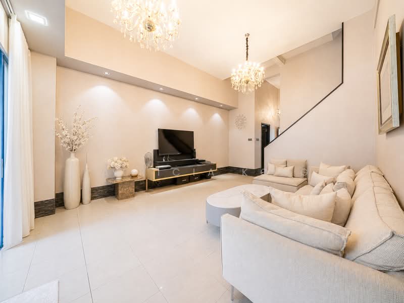 3 Storey Cluster Landed in D16 - Bedok, Tanah Merah, , 6 Bedrooms, 3,305 sqft, Cluster House For Sale, by Patricia Kong, 500217042 - Living Room - PropertyGuru.com.sg