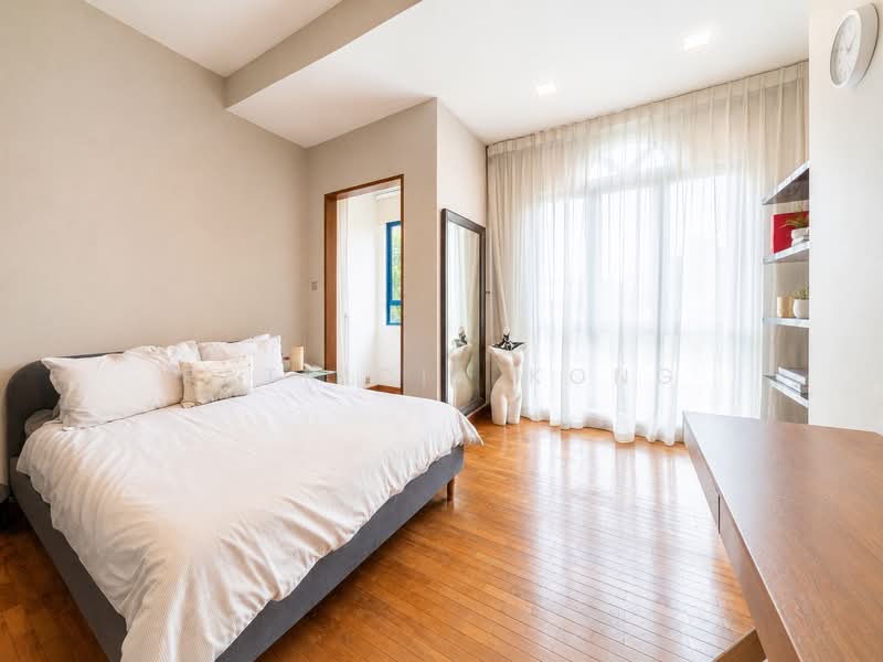 3 Storey Cluster Landed in D16 - Bedok, Tanah Merah, , 6 Bedrooms, 3,305 sqft, Cluster House For Sale, by Patricia Kong, 500217042 - Bedroom - PropertyGuru.com.sg