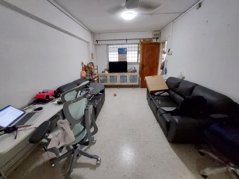 241 Tampines Street 21, 241 Tampines Street 21, 2 Bedrooms, 796 sqft, HDB Flat For Rent, by Colin Tan, 500217043 - 241 Tampines Street 21 (Living Room) - PropertyGuru.com.sg