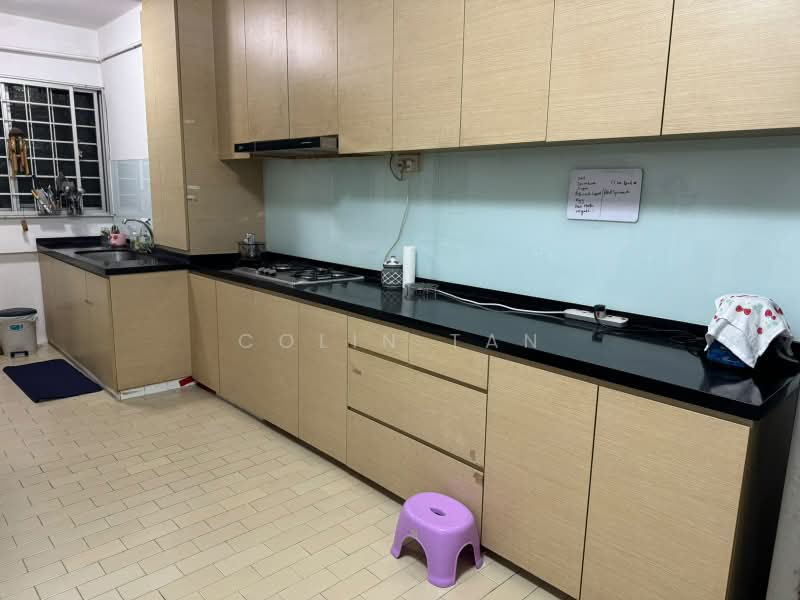 241 Tampines Street 21, 241 Tampines Street 21, 2 Bedrooms, 796 sqft, HDB Flat For Rent, by Colin Tan, 500217043 - Kitchen - PropertyGuru.com.sg
