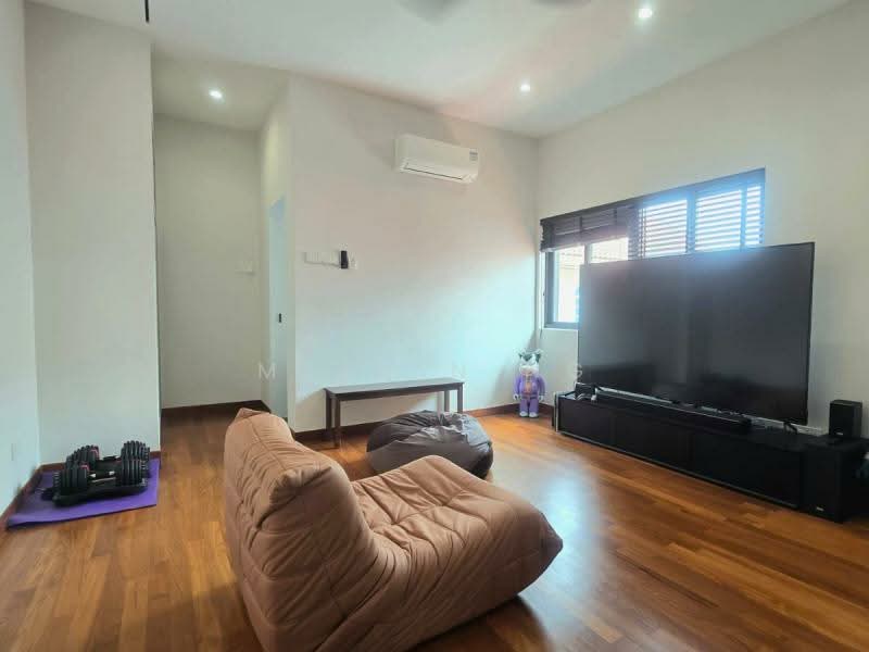 ⭐Tao Nan School⭐Off East Coast Road✅Chic, Modernised 3storey Semi-D Home, Tao Nan | Reno 3years Only | 5 Rooms ensuite | 2 Cars, 7 Bedrooms, 3,500 sqft, Semi-Detached House For Sale, by Melvin Ng, 500217047 - Living Room - PropertyGuru.com.sg