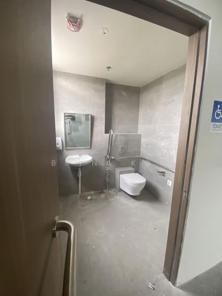 Tampines Connection, 2 Tampines North Drive 4, Pasir Ris / Tampines, 1,625 sqft, Factory / Workshop (B2) For Rent, by Bryna Koh, 500217051 - Bathroom - CommercialGuru.com.sg