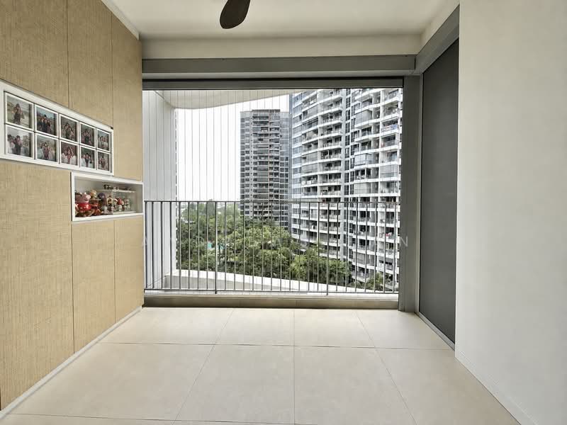 SUPER GOOD DEAL! 3BR + Utility Near Seletar Mall/Fernvale Rd!, Fernvale Road, 3 Bedrooms, 980 sqft, Condominium For Sale, by Andreas Tan, 500217052 - Balcony - PropertyGuru.com.sg