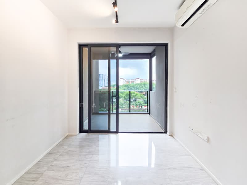 Parc Esta, 908 Sims Avenue, 2 Bedrooms, 700 sqft, Condominium For Sale, by Magdalene Kong, 500217054 - Balcony - PropertyGuru.com.sg