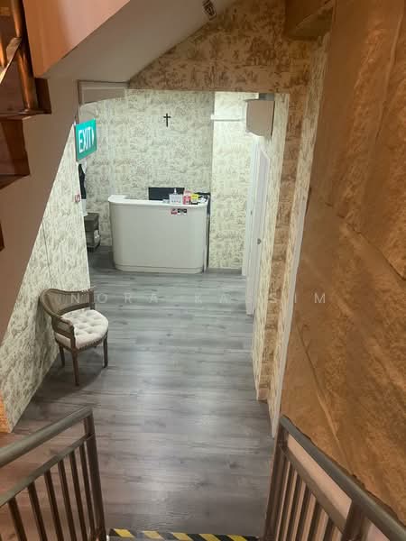 Malacca Centre, 20 Malacca Street, 1,830 sqft, Other Retail For Rent, by Nora Kassim, 500217055 - Entrance - CommercialGuru.com.sg