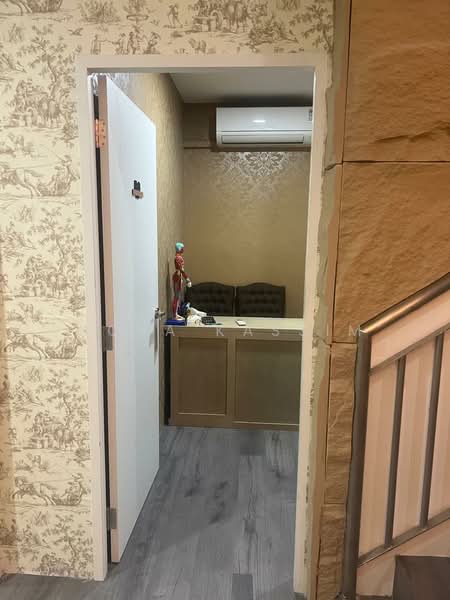 Malacca Centre, 20 Malacca Street, 1,830 sqft, Other Retail For Rent, by Nora Kassim, 500217055 - Interior - CommercialGuru.com.sg