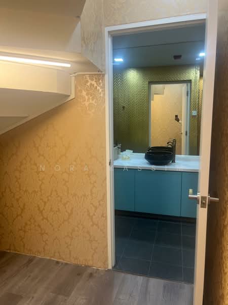 Malacca Centre, 20 Malacca Street, 1,830 sqft, Other Retail For Rent, by Nora Kassim, 500217055 - Bathroom - CommercialGuru.com.sg