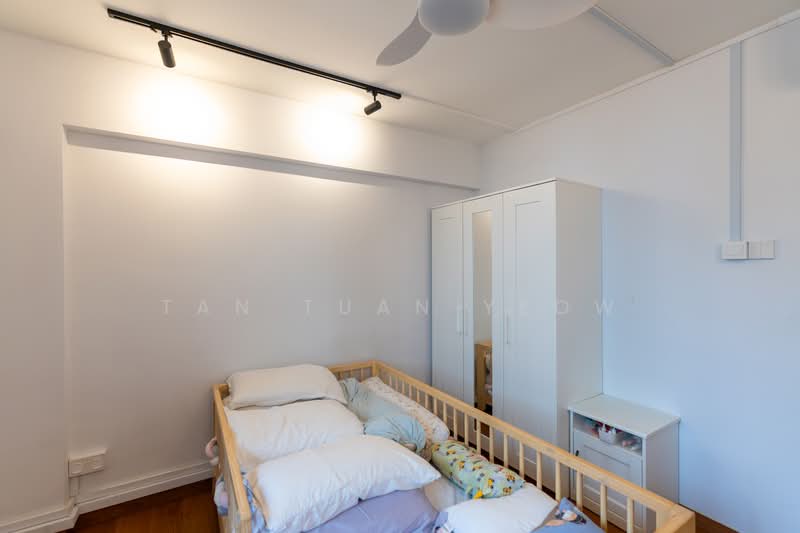 332 Serangoon Avenue 3, 332 Serangoon Avenue 3, 3 Bedrooms, 1,109 sqft, HDB Flat For Sale, by Tan Tuan Yeow, 500217061 - Bedroom - PropertyGuru.com.sg