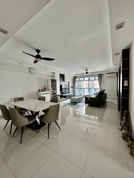 408C Fernvale Road, 408C Fernvale Road, 3 Bedrooms, 1,237 sqft, HDB Flat For Sale, by May Lee, 500217063 - Living & Dining Room - PropertyGuru.com.sg