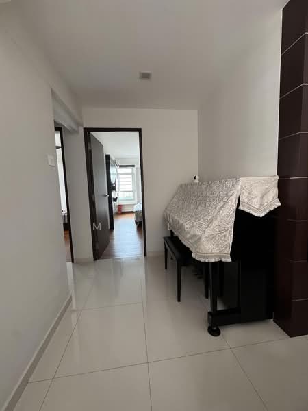 408C Fernvale Road, 408C Fernvale Road, 3 Bedrooms, 1,237 sqft, HDB Flat For Sale, by May Lee, 500217063 - Corridor - PropertyGuru.com.sg
