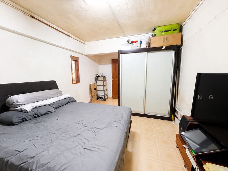 286 Tampines Street 22, 286 Tampines Street 22, 3 Bedrooms, 1,109 sqft, HDB Flat For Sale, by Tricia Chong Mei Ting, 500217067 - Master Bedroom - PropertyGuru.com.sg
