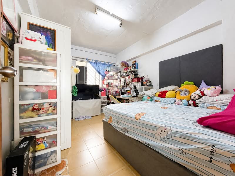 286 Tampines Street 22, 286 Tampines Street 22, 3 Bedrooms, 1,109 sqft, HDB Flat For Sale, by Tricia Chong Mei Ting, 500217067 - Bedroom 2 - PropertyGuru.com.sg