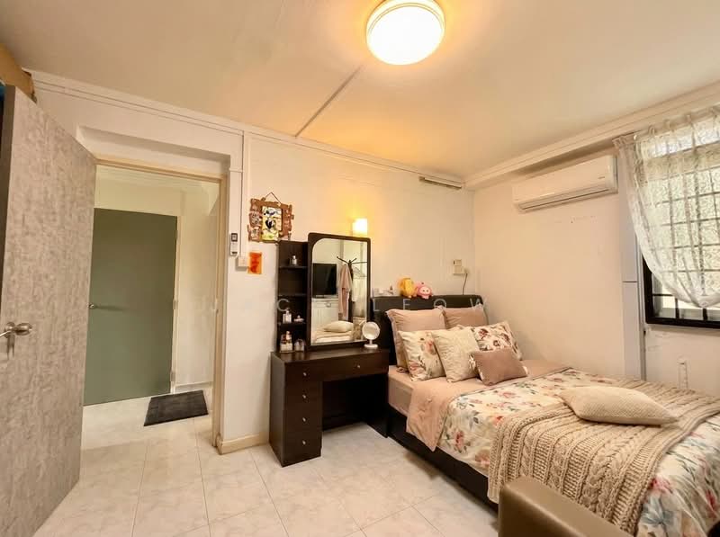 533 Bukit Batok Street 51, 533 Bukit Batok Street 51, 4 Bedrooms, 1,400 sqft, HDB Flat For Sale, by Jack Leow, 500217071 - Bedroom - PropertyGuru.com.sg