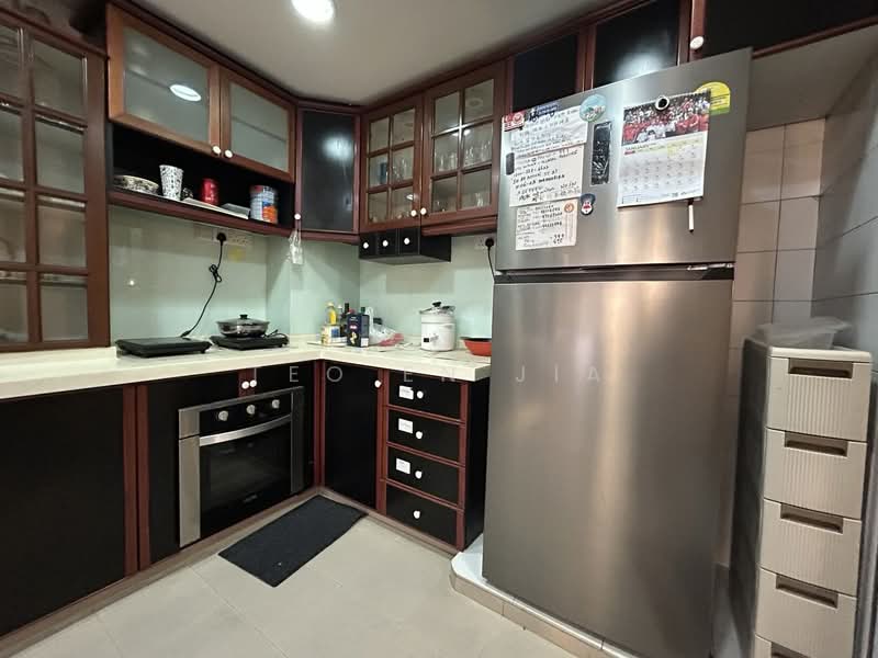 Chelsea Village, Jambol Place, Room Rental, 150 sqft, Terraced House For Rent, by Teo En Jia, 500217076 - Kitchen - PropertyGuru.com.sg