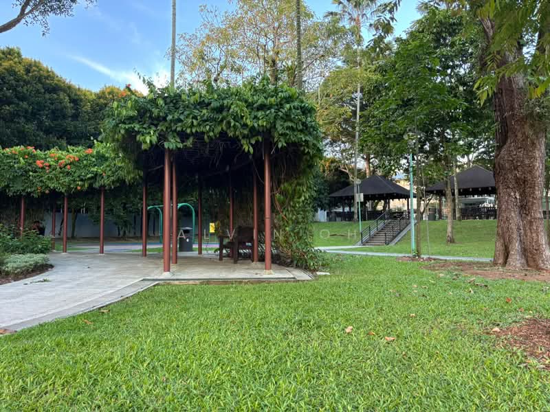 ⭐⭐LANDED7772 @ D20 Semi D land for sale !, , 3 Bedrooms, 1,600 sqft, Semi-Detached House For Sale, by Alvin Oh, 500217086 - Exterior - PropertyGuru.com.sg