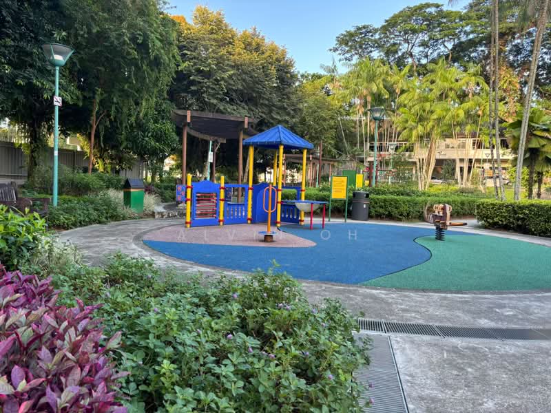 ⭐⭐LANDED7772 @ D20 Semi D land for sale !, , 3 Bedrooms, 1,600 sqft, Semi-Detached House For Sale, by Alvin Oh, 500217086 - Exterior - PropertyGuru.com.sg