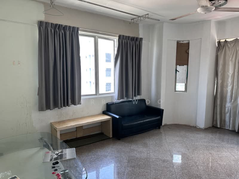 Wing Fong Court, 10 Lorong 14 Geylang, 1 Bedroom, 646 sqft, Condominium For Sale, by Larry Woo, 500217095 - Living Room - PropertyGuru.com.sg