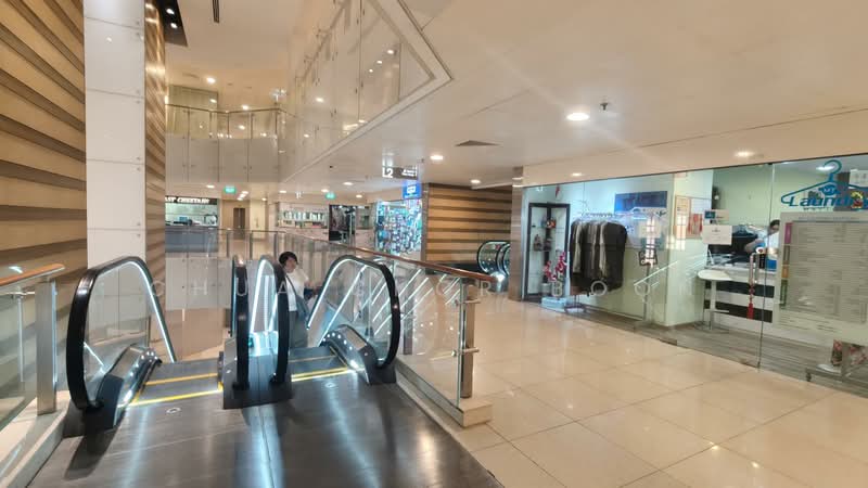 INTERNATIONAL PLAZA