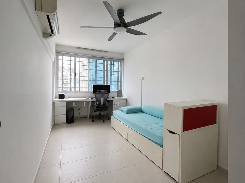 144 Bishan Street 12, 144 Bishan Street 12, 3 Bedrooms, 1,120 sqft, HDB Flat For Sale, by Kevin Ong, 500217106 - Bedroom - PropertyGuru.com.sg