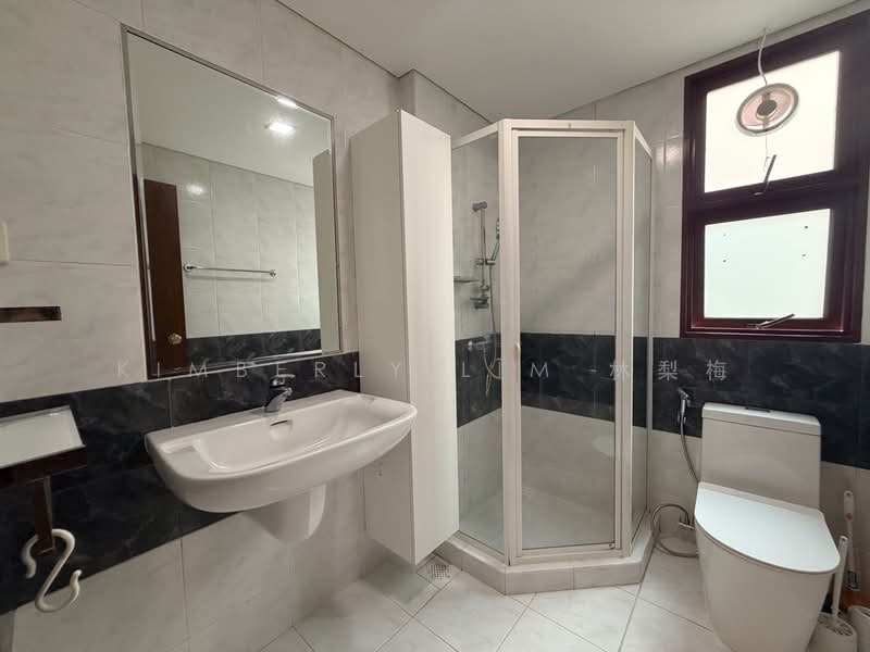 The Trevose, 56 Trevose Crescent, 4 Bedrooms, 1,894 sqft, Condominium For Rent, by Kimberly Lim 林梨梅, 500217113 - Bathroom - PropertyGuru.com.sg