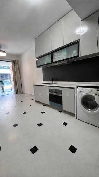 Sophia Hills, 21 Mount Sophia, 2 Bedrooms, 592 sqft, Condominium For Sale, by Clara Low, 500217119 - Kitchen - PropertyGuru.com.sg