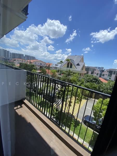Sant Ritz, 1 Pheng Geck Avenue, 2 Bedrooms, 690 sqft, Condominium For Sale, by Peck (Cheng Hwee Peck), 500217123 - Balcony - PropertyGuru.com.sg