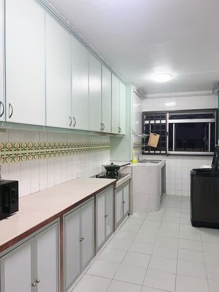 316 Woodlands Street 31, 316 Woodlands Street 31, 2 Bedrooms, 786 sqft, HDB Flat For Rent, by Iris Lin, 500217129 - Kitchen - PropertyGuru.com.sg