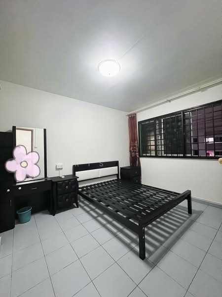 316 Woodlands Street 31, 316 Woodlands Street 31, 2 Bedrooms, 786 sqft, HDB Flat For Rent, by Iris Lin, 500217129 - Bedroom - PropertyGuru.com.sg