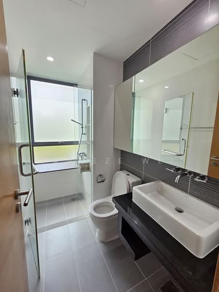 Vertis, 20 Amber Gardens, 2 Bedrooms, 1,206 sqft, Condominium For Rent, by Tan Sze Wei, 500217132 - Common Bathroom - PropertyGuru.com.sg