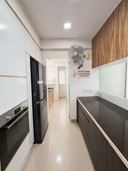 Mi Casa, 315 Choa Chu Kang Avenue 3, 4 Bedrooms, 1,292 sqft, Condominium For Rent, by Darren Ong, 500217144 - Kitchen - PropertyGuru.com.sg