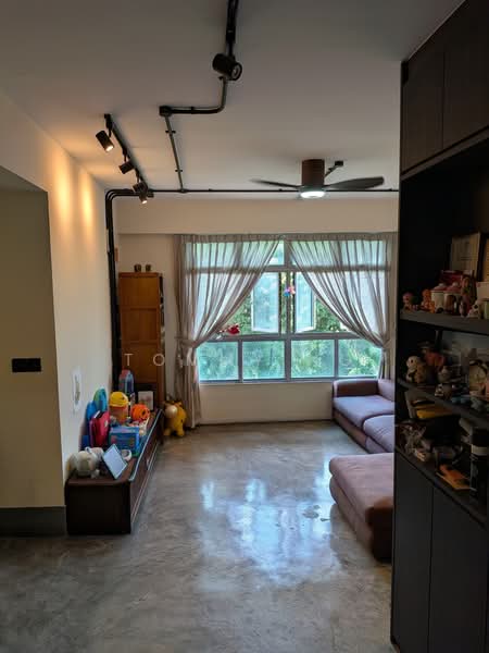 70A Telok Blangah Heights, 70A Telok Blangah Heights, 3 Bedrooms, 1,001 sqft, HDB Flat For Sale, by Tommy Ng, 500217145 - Living Room - PropertyGuru.com.sg