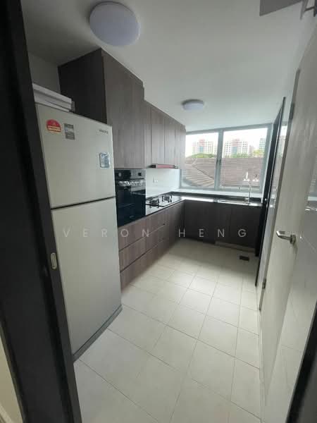 Mountbatten Suites, 861 Mountbatten Road, 3 Bedrooms, 1,200 sqft, Condominium For Rent, by Veron Heng, 500217147 - Kitchen - PropertyGuru.com.sg