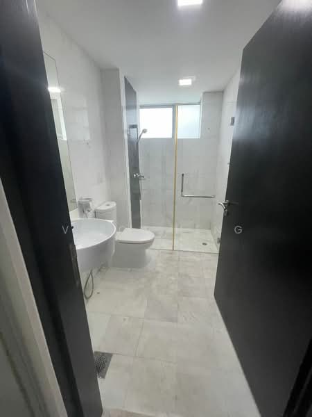 Mountbatten Suites, 861 Mountbatten Road, 3 Bedrooms, 1,200 sqft, Condominium For Rent, by Veron Heng, 500217147 - Bathroom - PropertyGuru.com.sg