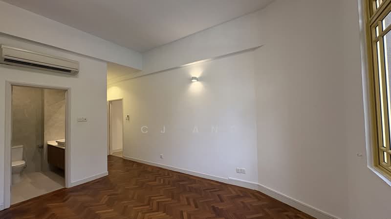 Orange Regency, 101 Fernhill Road, 4 Bedrooms, 1,776 sqft, Apartment For Rent, by CJ Ang, 500217157 - Bathroom - PropertyGuru.com.sg